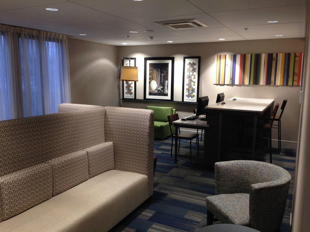 Holiday Inn Express Rochester - University Area By Ihg Exterior foto