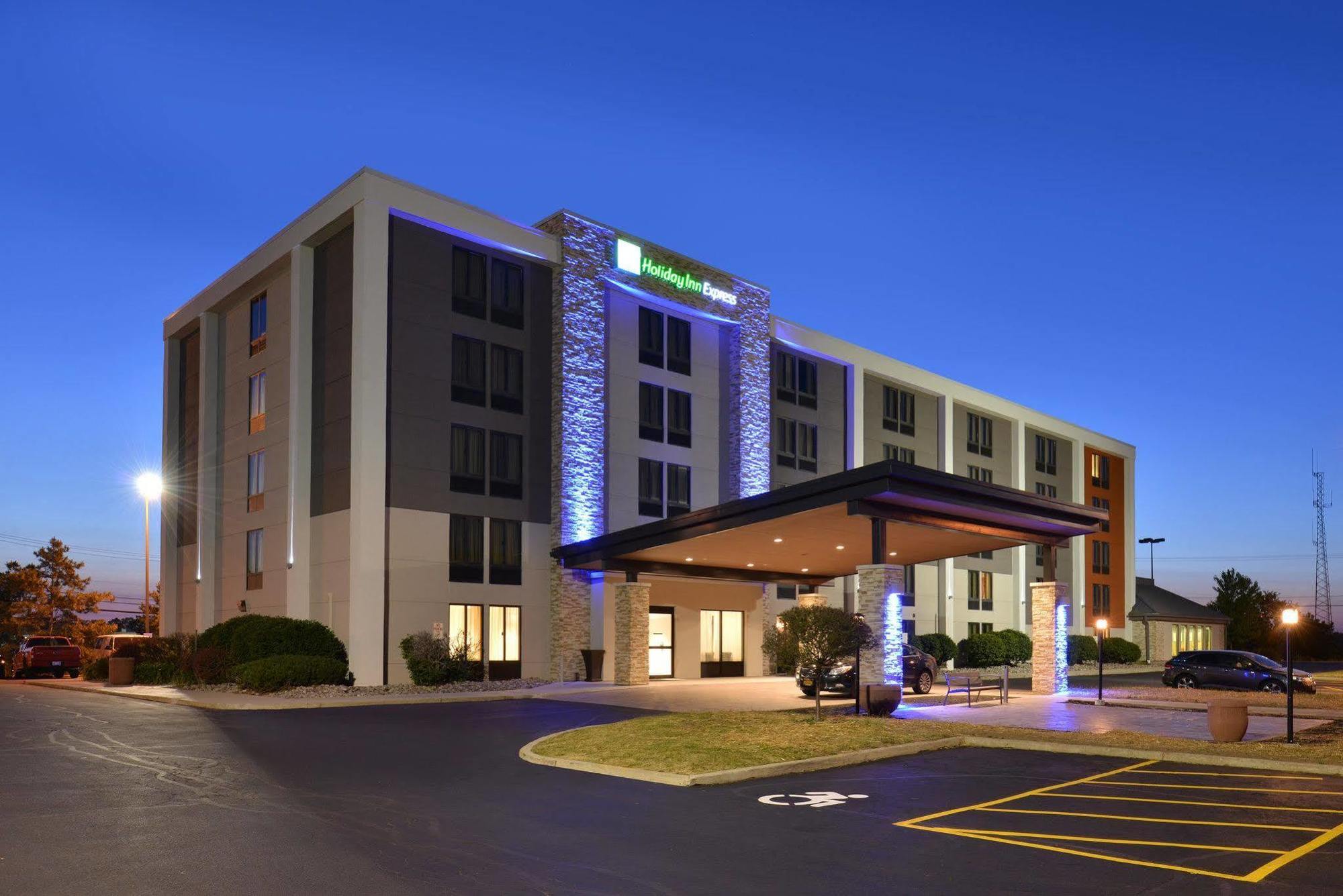 Holiday Inn Express Rochester - University Area By Ihg Exterior foto